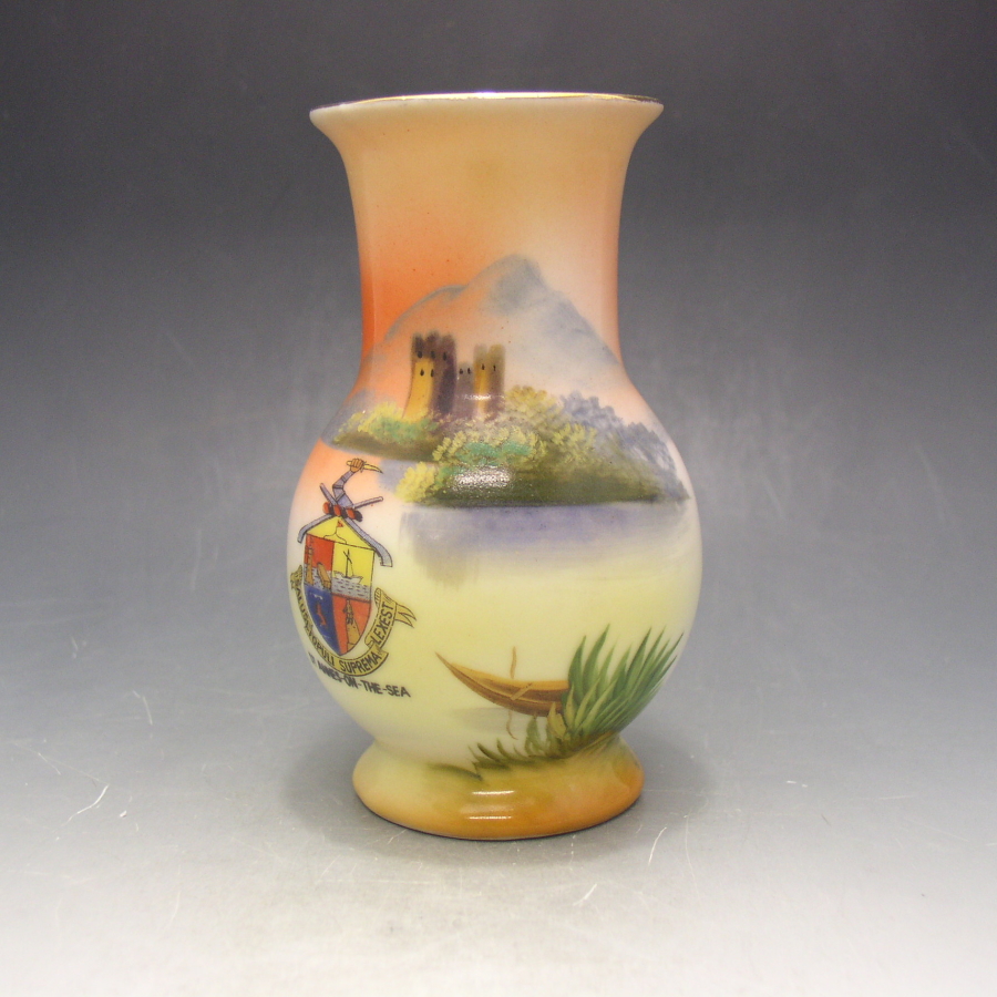 オールドノリタケ 古城湖畔風景文花瓶(ST. ANNES-ON-THE-SEA)