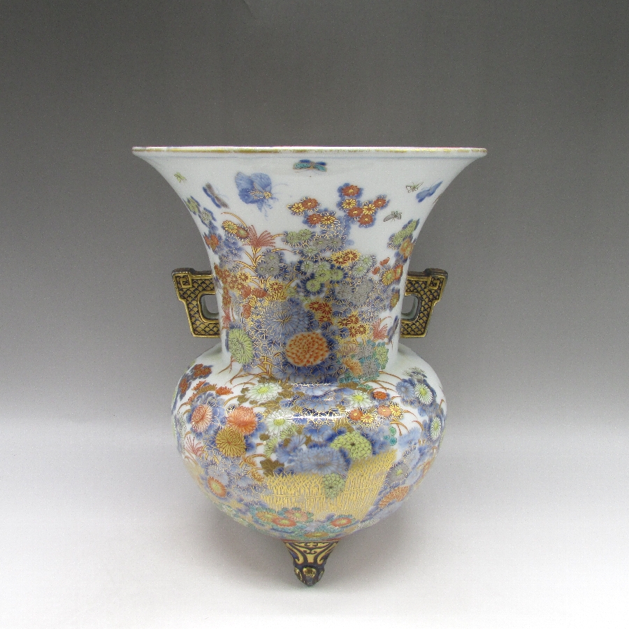 有田焼 錦手色絵草花蝶文花瓶