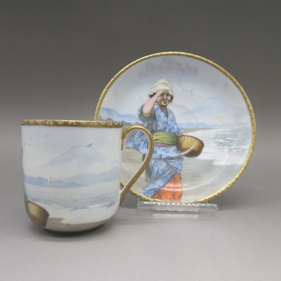 横浜焼 着物女性風景文茶碗