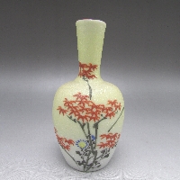 石目焼 鮫肌花蝶紋花瓶