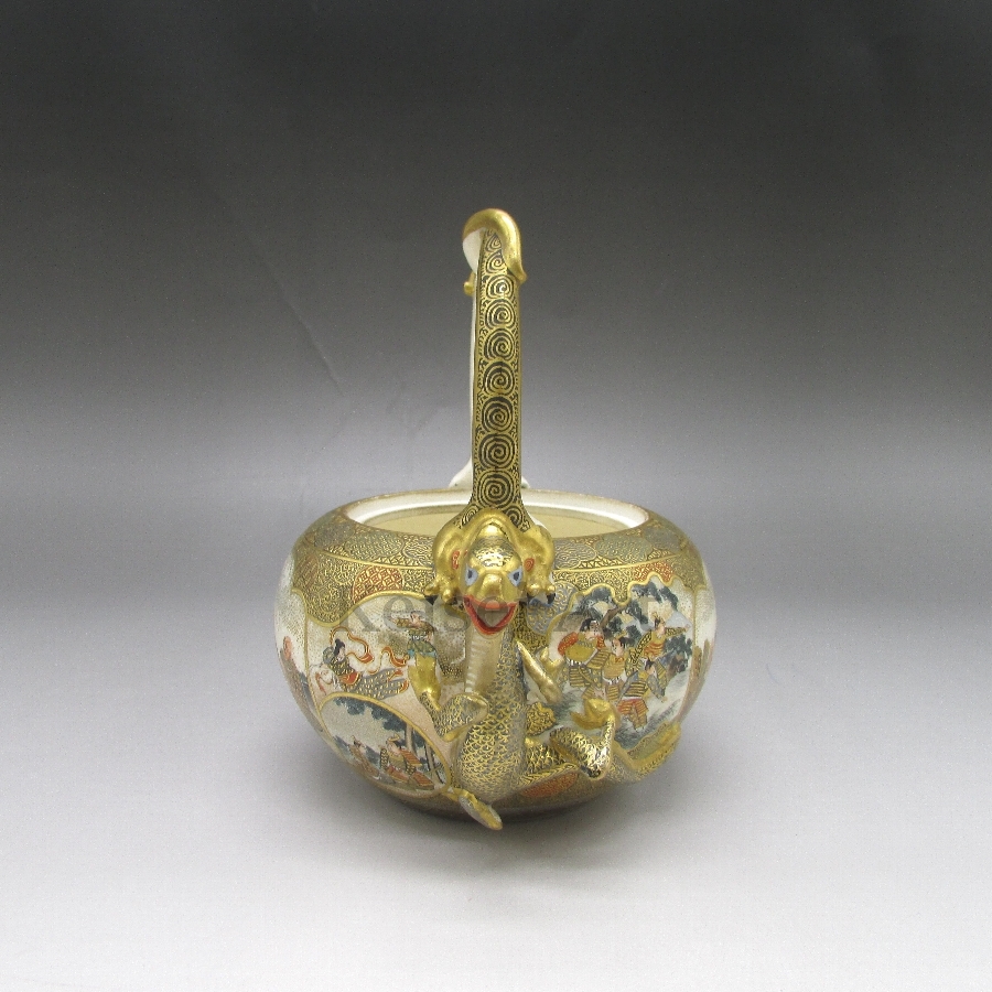オールド薩摩 | 色絵金襴手蜥蜴型取手付人物文急須 | u1950